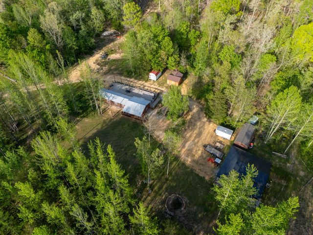 664 Russ Valley Rd, Lobelville, TN 37097