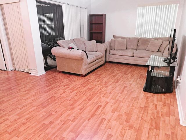 11532 NW 10th St 11532, Pembroke Pines, FL 33026