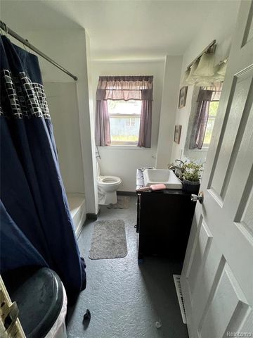 2500 Salt Street, Saginaw, MI 48602