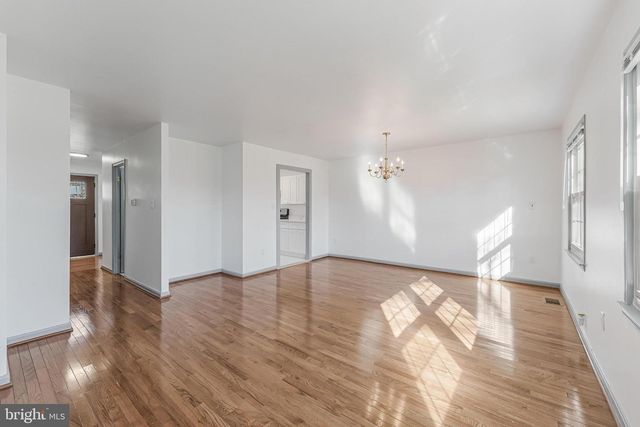 14811 PALMERSTON SQ, Centreville, VA 20120