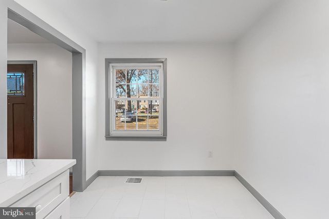 14811 PALMERSTON SQ, Centreville, VA 20120