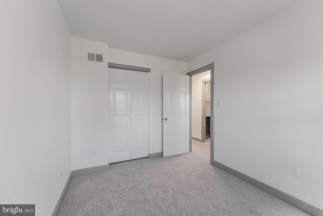 14811 PALMERSTON SQ, Centreville, VA 20120