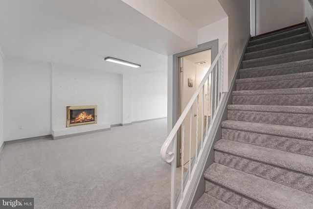 14811 PALMERSTON SQ, Centreville, VA 20120