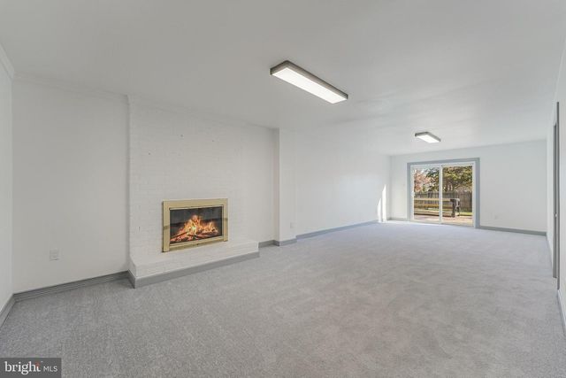 14811 PALMERSTON SQ, Centreville, VA 20120