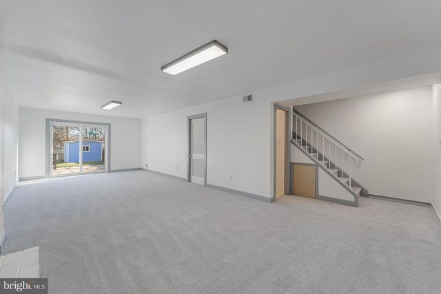 14811 PALMERSTON SQ, Centreville, VA 20120