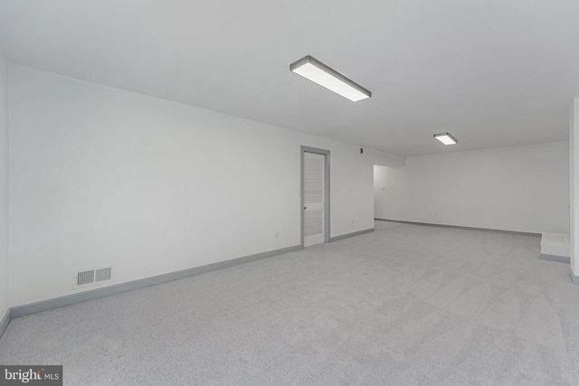 14811 PALMERSTON SQ, Centreville, VA 20120