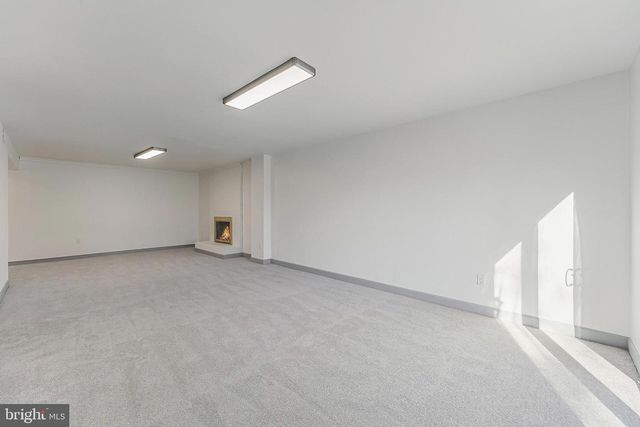 14811 PALMERSTON SQ, Centreville, VA 20120