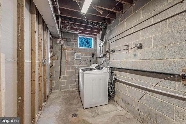 14811 PALMERSTON SQ, Centreville, VA 20120