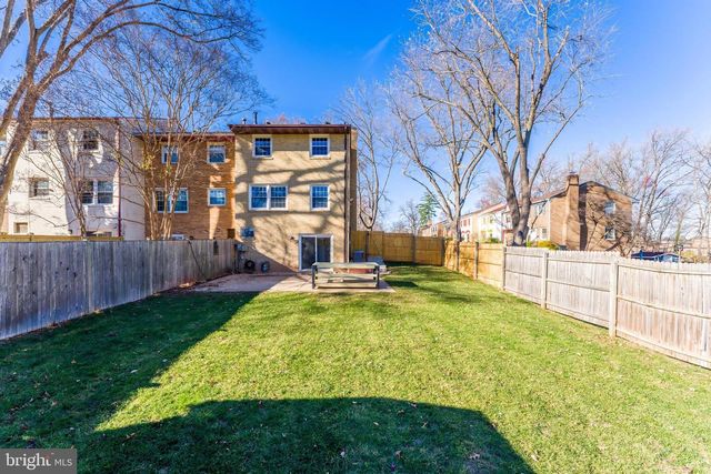 14811 PALMERSTON SQ, Centreville, VA 20120