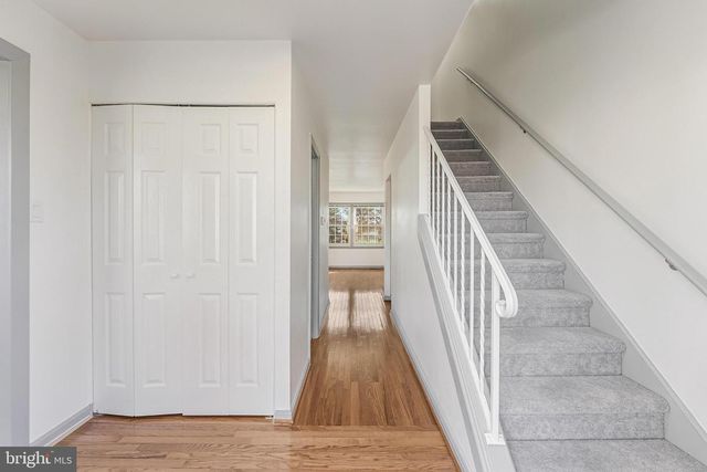 14811 PALMERSTON SQ, Centreville, VA 20120