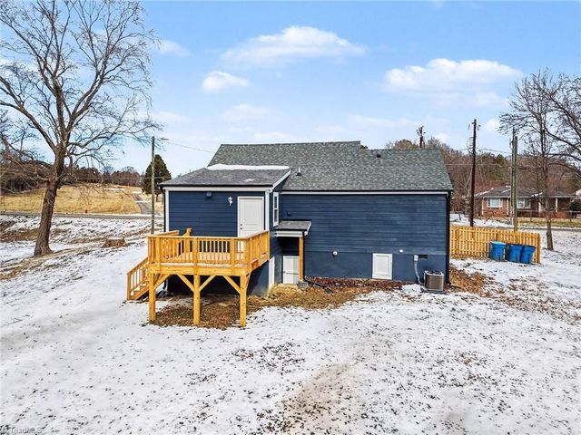 2702 Durham Street Extension, Burlington, NC 27217