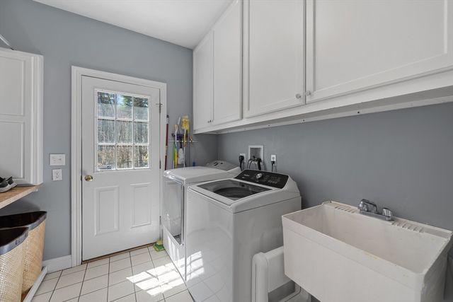 7 Daniel Shays Rd, Hopkinton, MA 01748