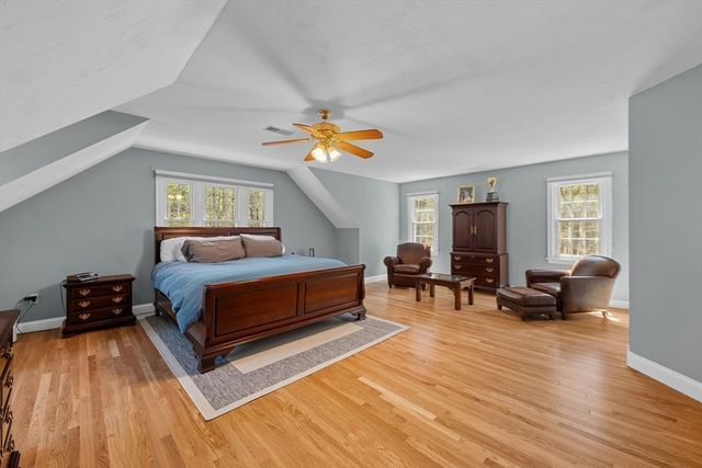 7 Daniel Shays Rd, Hopkinton, MA 01748