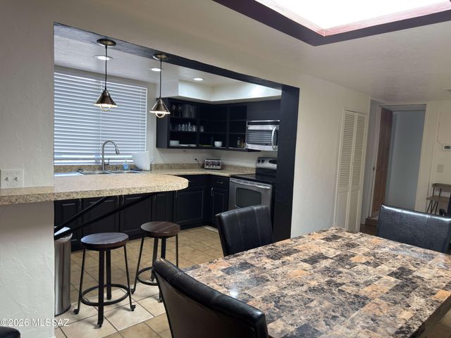 2619 E Prince Road, Tucson, AZ 85716