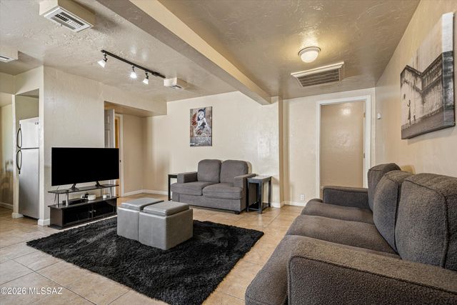 2619 E Prince Road, Tucson, AZ 85716