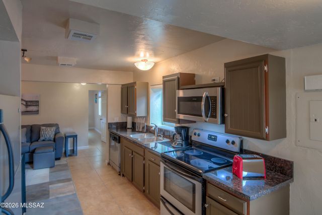 2619 E Prince Road, Tucson, AZ 85716