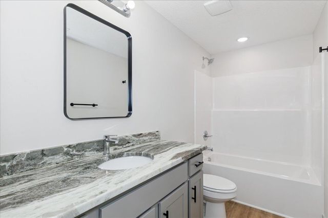 5849 N Newport St, Park City, KS 67219