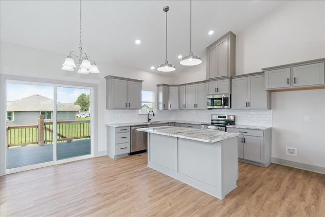 5849 N Newport St, Park City, KS 67219