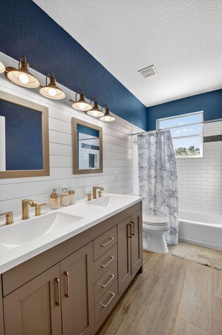 5947 Bay Hill Circle, Lake Worth, FL 33463