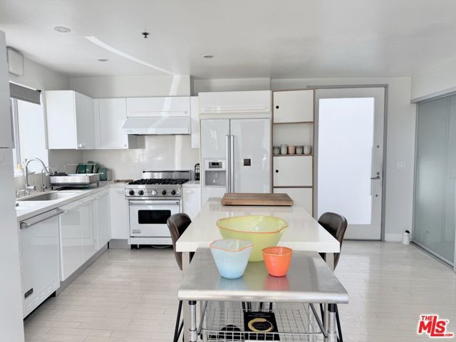 13326 Beach Avenue 203, Marina Del Rey, CA 90292