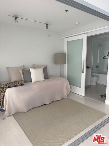 13326 Beach Avenue 203, Marina Del Rey, CA 90292