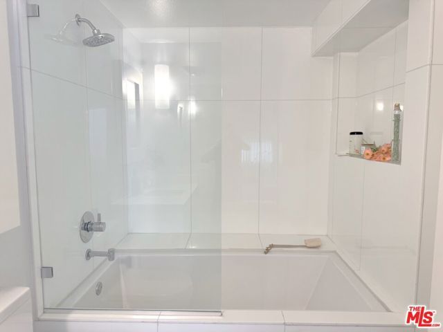 13326 Beach Avenue 203, Marina Del Rey, CA 90292