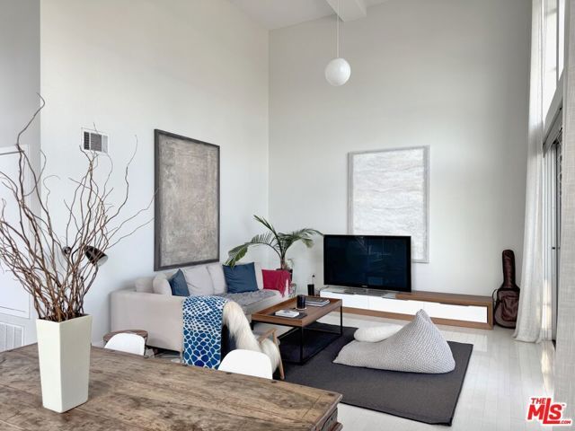 13326 Beach Avenue 203, Marina Del Rey, CA 90292