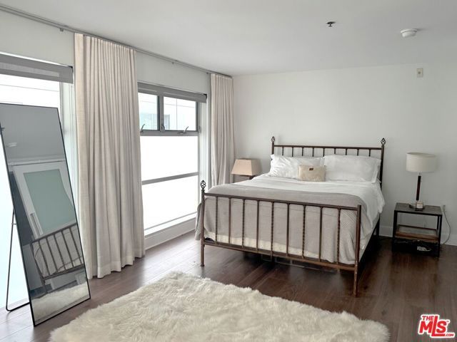 13326 Beach Avenue 203, Marina Del Rey, CA 90292