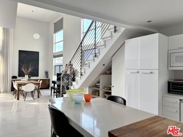 13326 Beach Avenue 203, Marina Del Rey, CA 90292