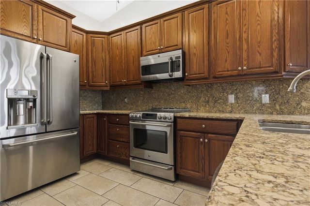 624 Mohawk PKWY, Cape Coral, FL 33914