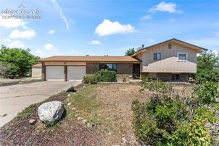 22 Heatherwood Lane, Pueblo, CO 81008