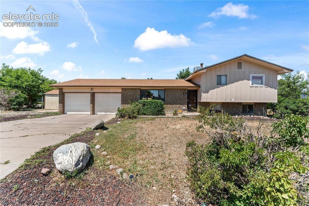 22 Heatherwood Lane, Pueblo, CO 81008 — exterior