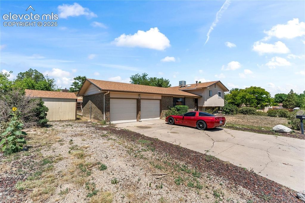 22 Heatherwood Lane, Pueblo, CO 81008 — photo 2