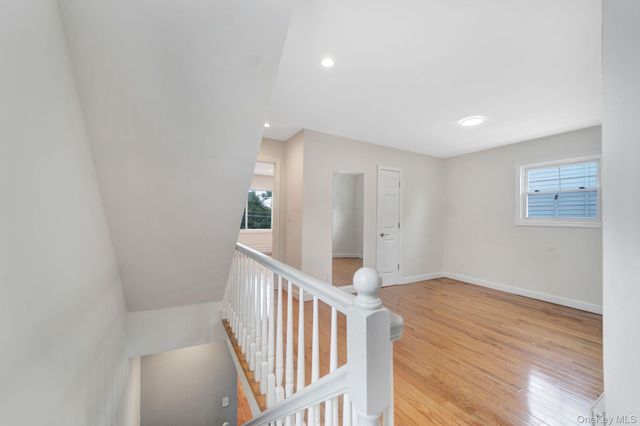 40 S 16 S, New Hyde Park, NY 11040