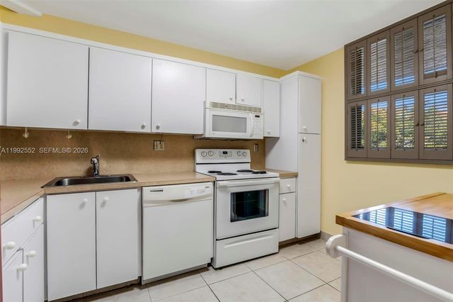 3671 Environ Boulevard 368, Lauderhill, FL 33319