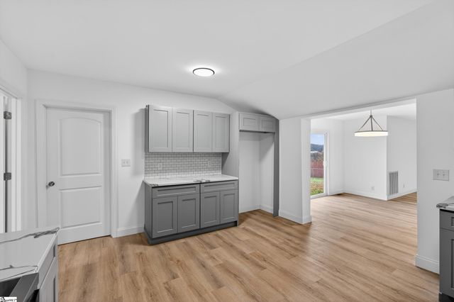 583 Berry Road, Chesnee, SC 29316