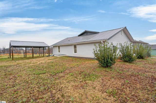 583 Berry Road, Chesnee, SC 29316