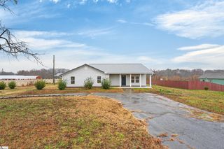 583 Berry Road, Chesnee, SC 29316