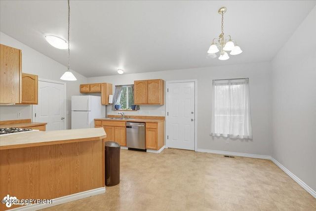 7160 W Gladstone Lane, Wasilla, AK 99623
