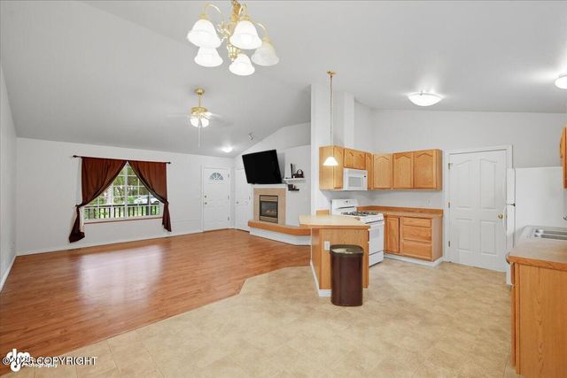 7160 W Gladstone Lane, Wasilla, AK 99623