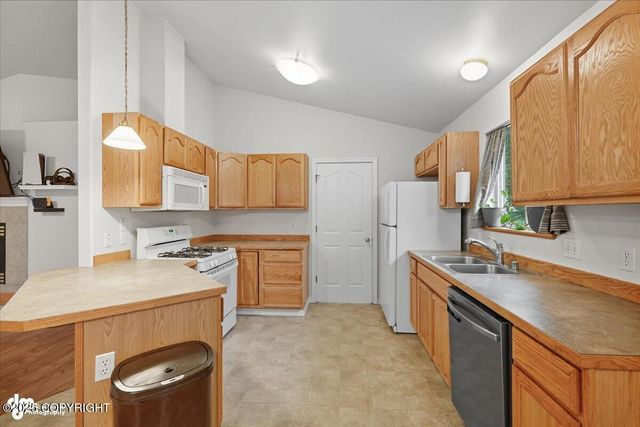 7160 W Gladstone Lane, Wasilla, AK 99623