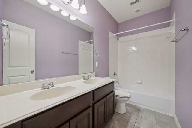 3934 Amberwood Drive, Addison, TX 75001