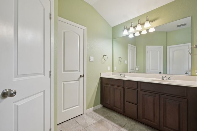 3934 Amberwood Drive, Addison, TX 75001