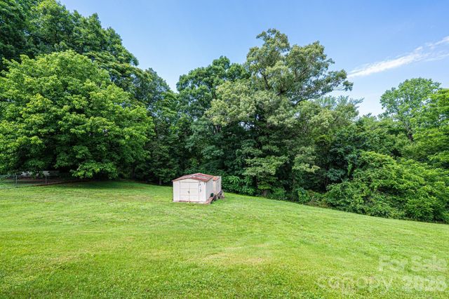 452 Swanson Drive SW, Lenoir, NC 28645