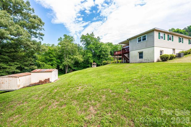 452 Swanson Drive SW, Lenoir, NC 28645