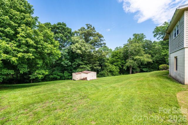 452 Swanson Drive SW, Lenoir, NC 28645