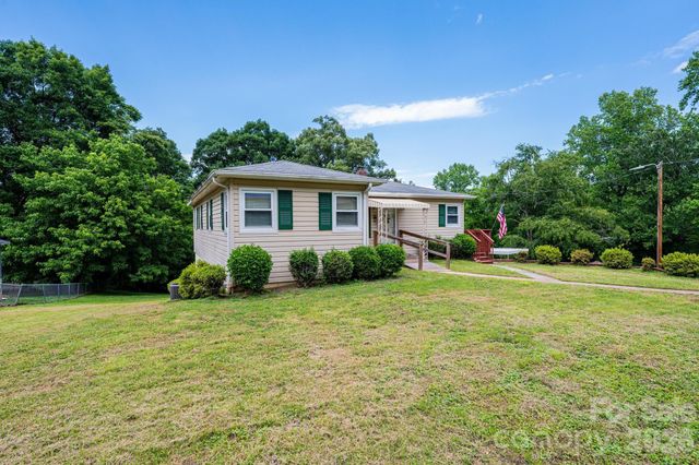 452 Swanson Drive SW, Lenoir, NC 28645