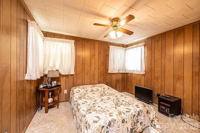 452 Swanson Drive SW, Lenoir, NC 28645