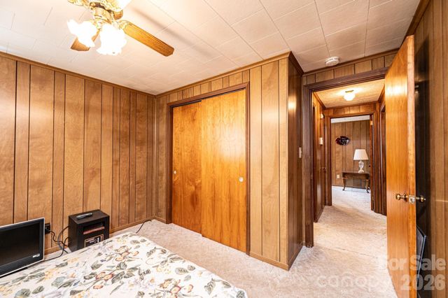 452 Swanson Drive SW, Lenoir, NC 28645