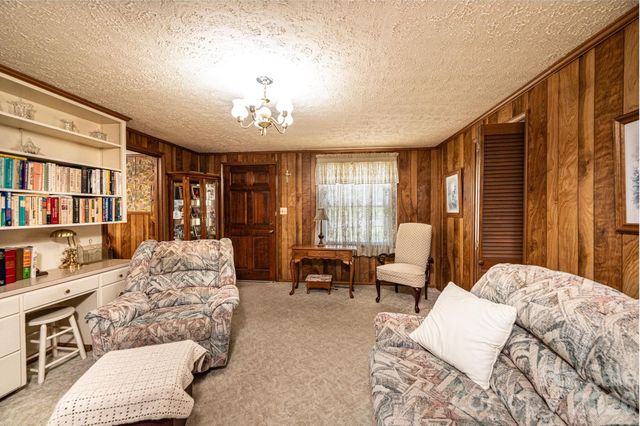 452 Swanson Drive SW, Lenoir, NC 28645